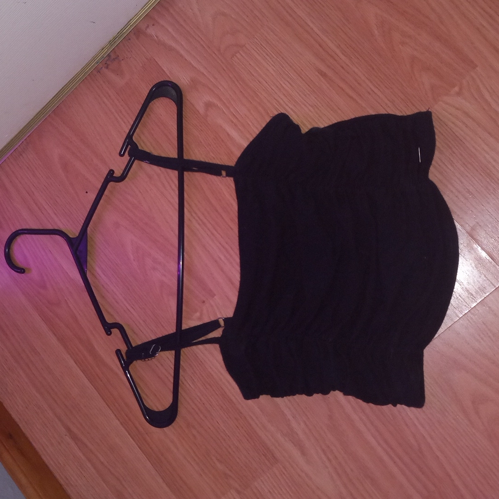 Hollister black crop top